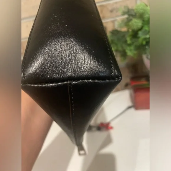 Black Hobo International Bag - Picture 5 of 7